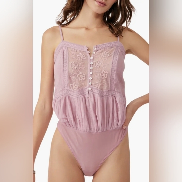 NWT Free People Still the One Lace Trim Cotton Bodysuit $98 - Picture 3 of 12